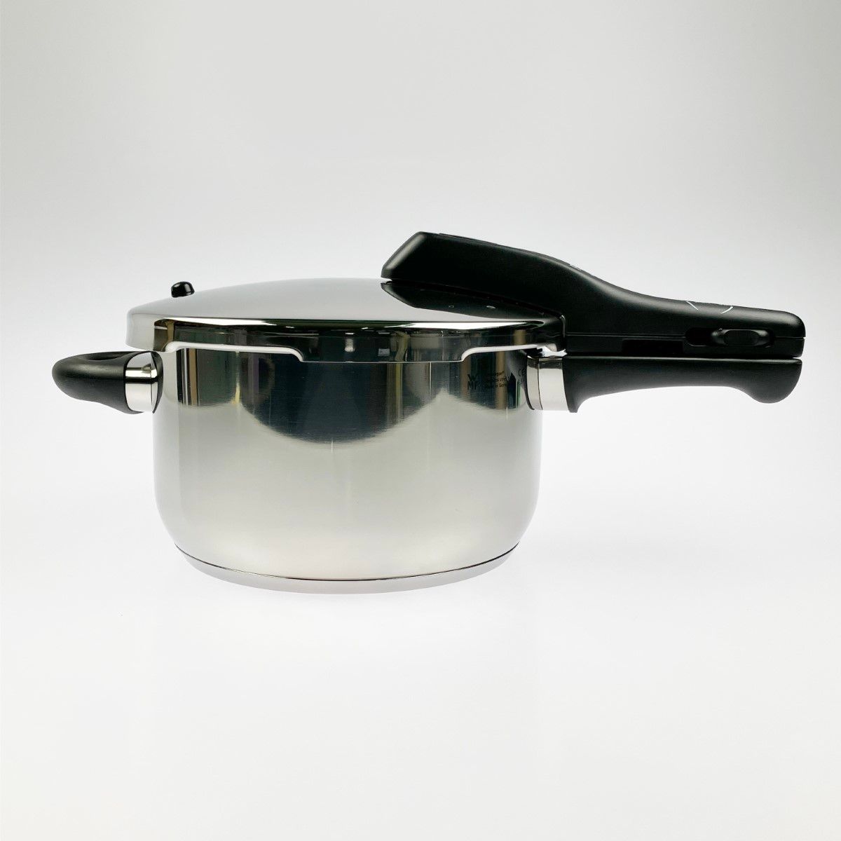 WMF ヴェーエムエフ パーフェクトS 圧力鍋 4.5L W0792626349 - メルカリ