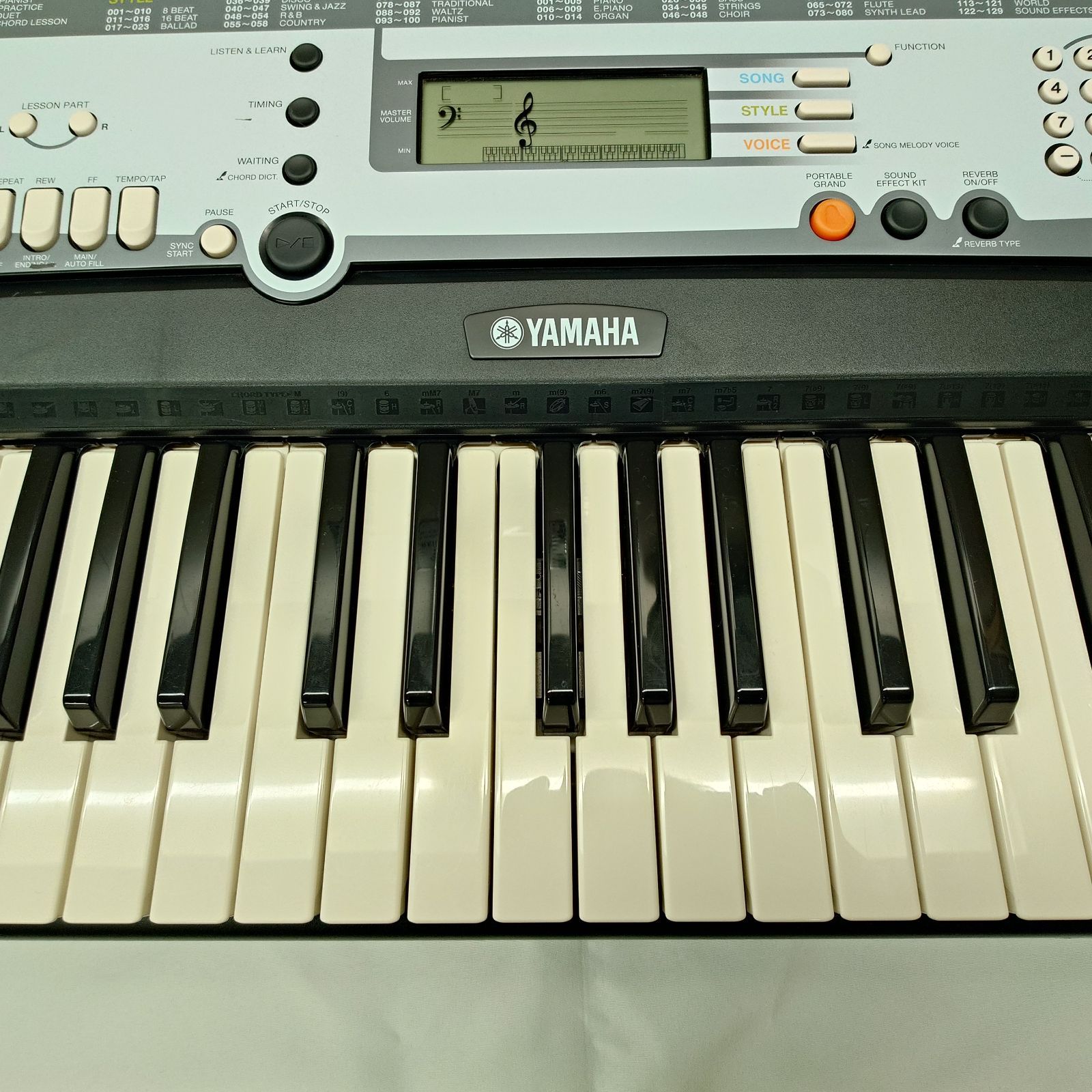 YAMAHA 電子キーボード PSR-E213 - メルカリ