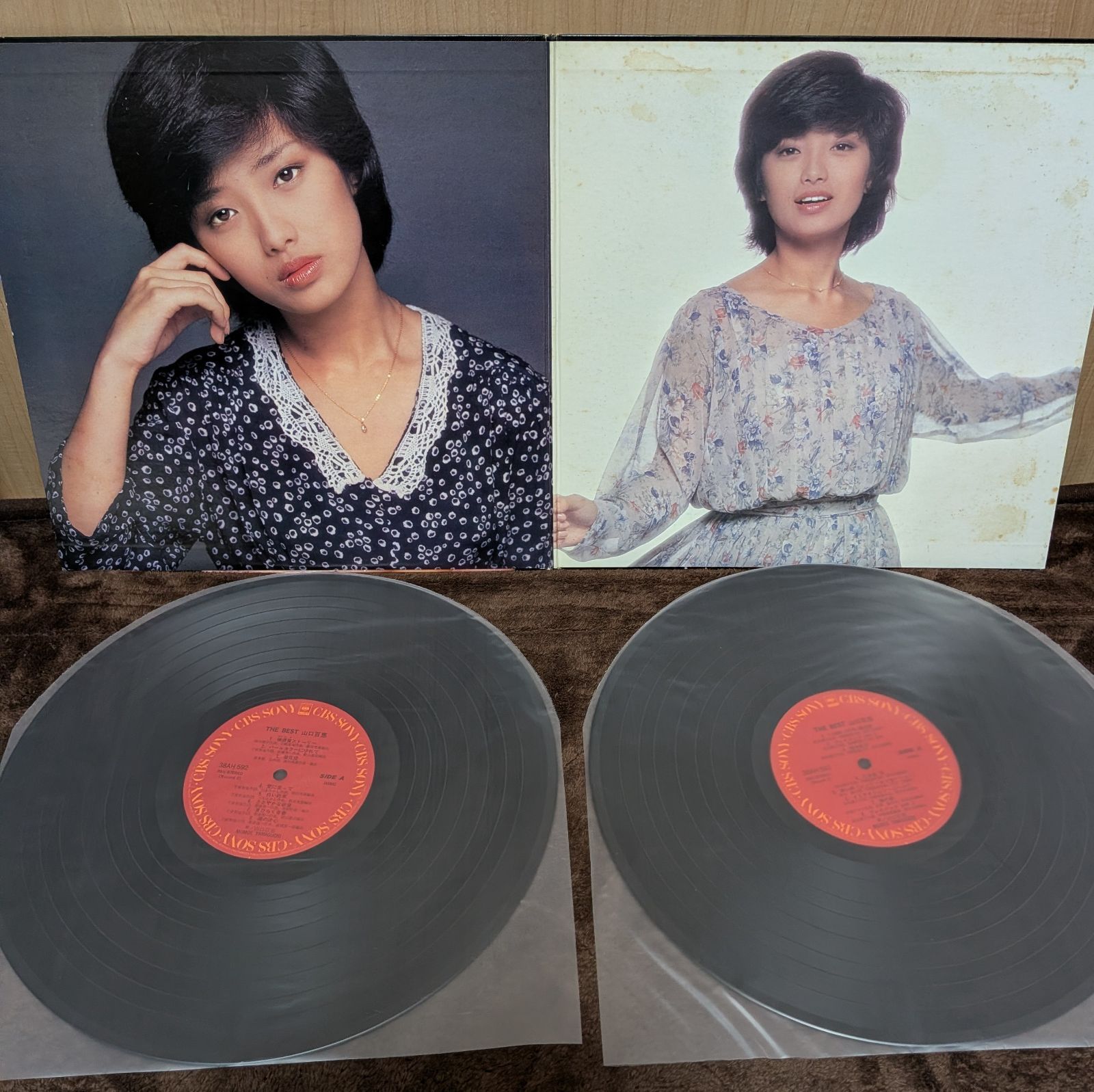 山口百恵LPレコード2枚セット／百恵ライブ、THE BEST - メルカリ