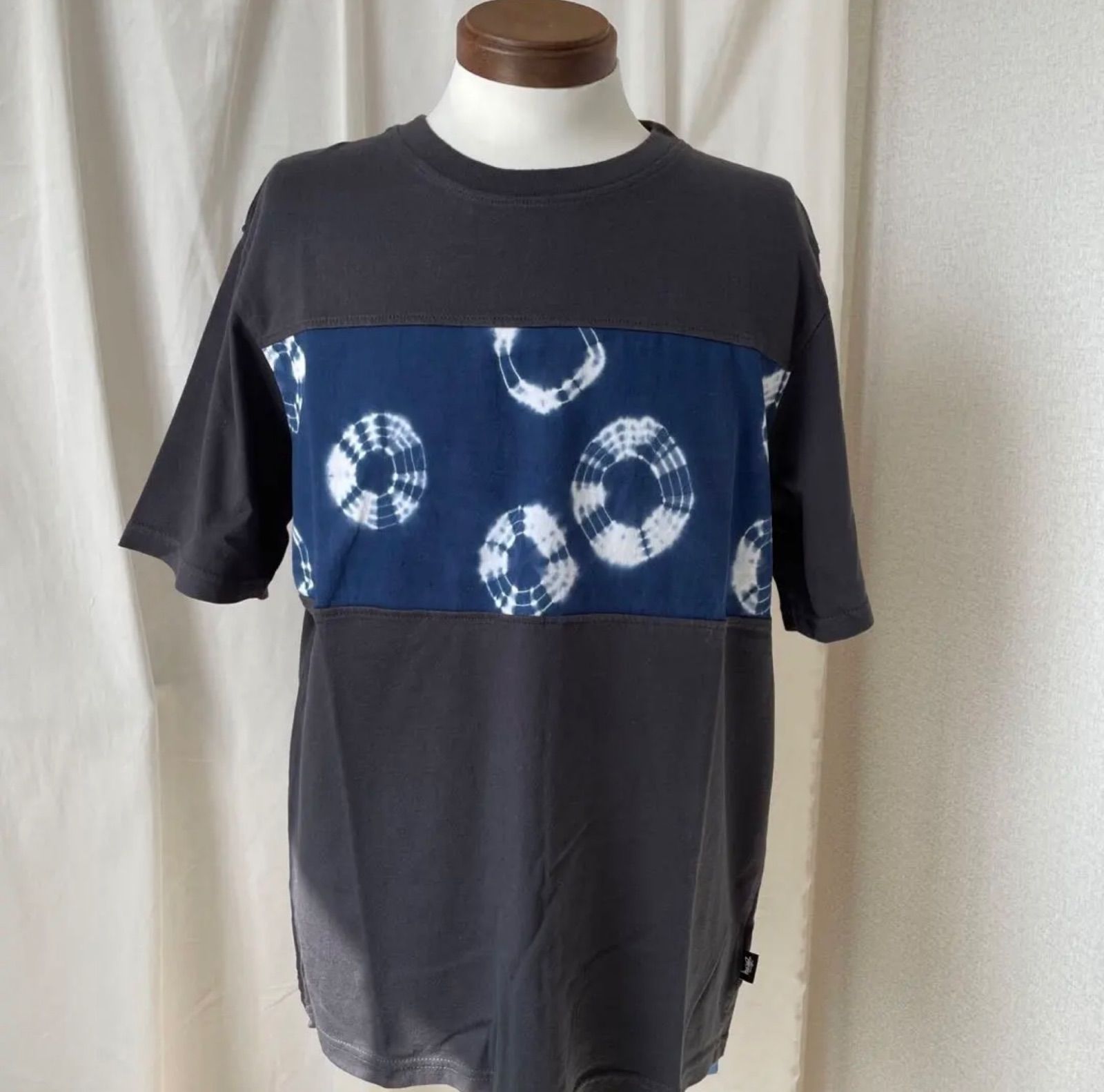 ステューシー 絞り模様 切替デザイン ピスタグ 黒 半袖 Tシャツ Mサイズ