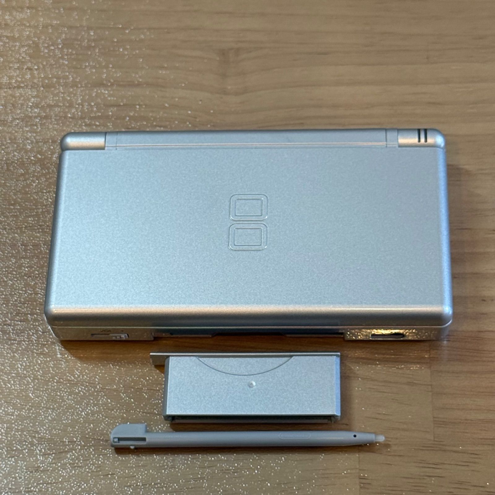 5-015【極美品】ニンテンドーDS LITE グロスシルバー