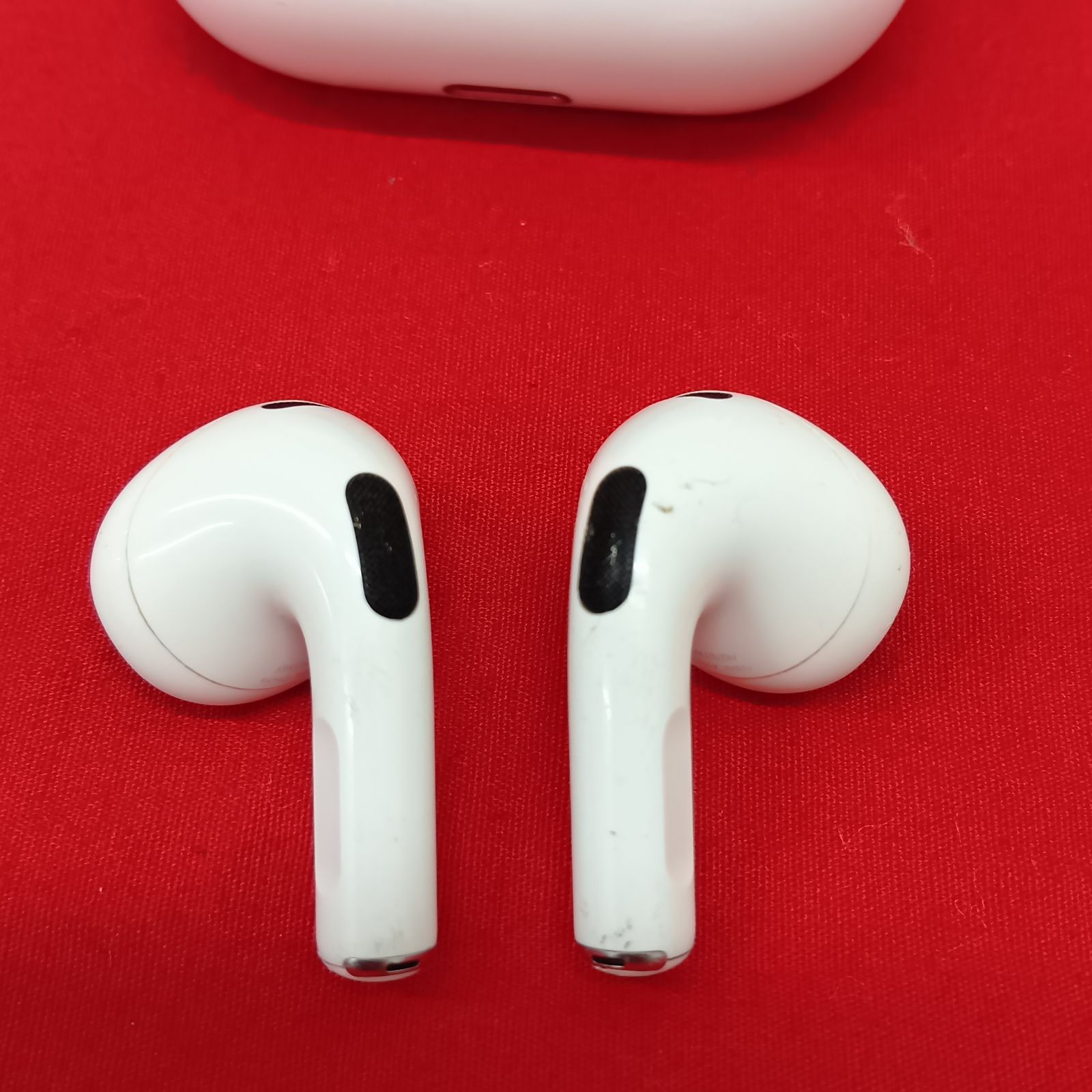 イヤホン AirPods A2566 エアポッズ 3 本体 第三世代 A2566 ワイヤレスイヤホン AirPods - メルカリ