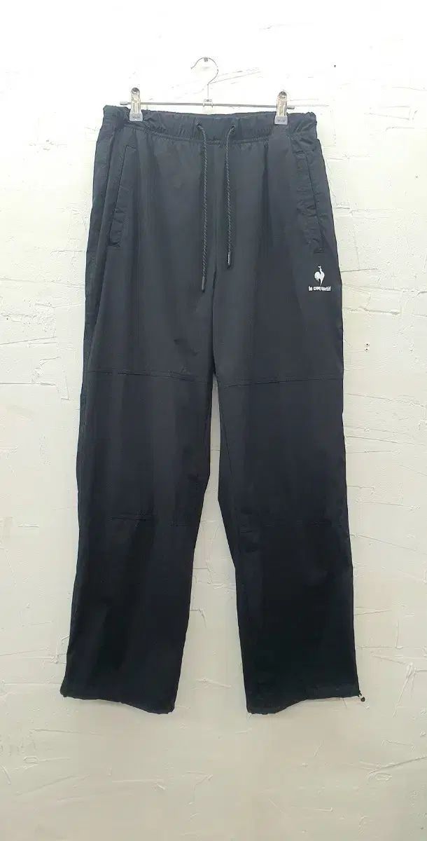 le coq sportif ルコックスポルティフ ルーズフィット ユニセックス トレーナー パンツ (28 32インチ)
