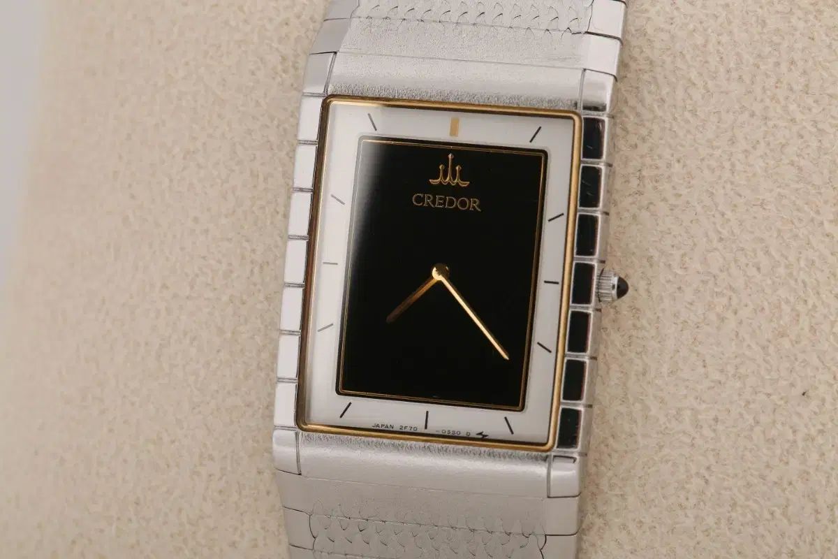 SEIKO クレドール ブラック/シルバー ダイアル クオーツ 時計