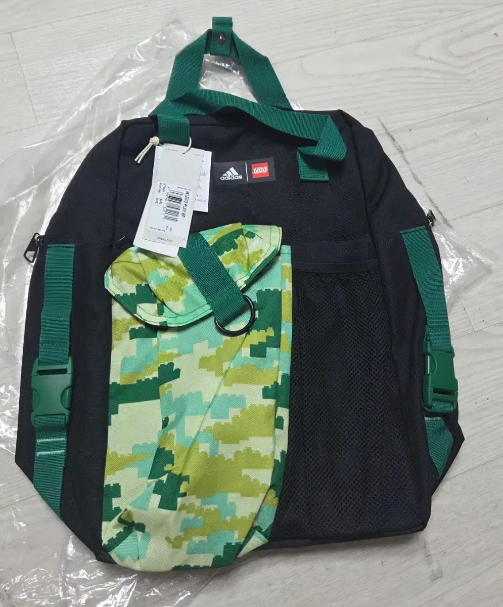 新品)アディダスキッズ バッグ キッズバッグ