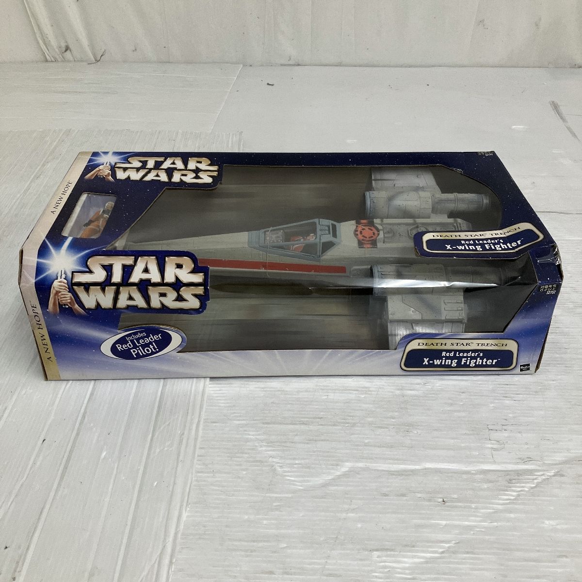 ハズブロ STAR WARS レッドリーダー X-ウィング・ファイター スター