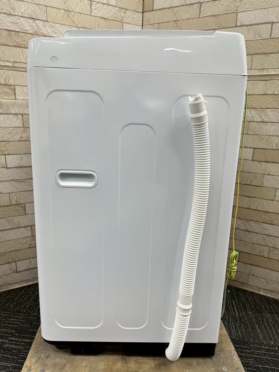 大阪送料無料★3か月保障付き★洗濯機★2023年★HW-55E2W★OS-145 大阪送料無料☆3か月保障付き☆洗濯機☆ハイセンス☆5.5kg☆2023年☆HW
