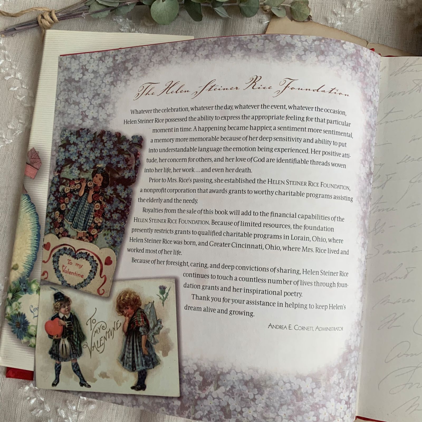 ヴィンテージ 洋書 ヴィクトリアン調 Gifts of Love Second Edition