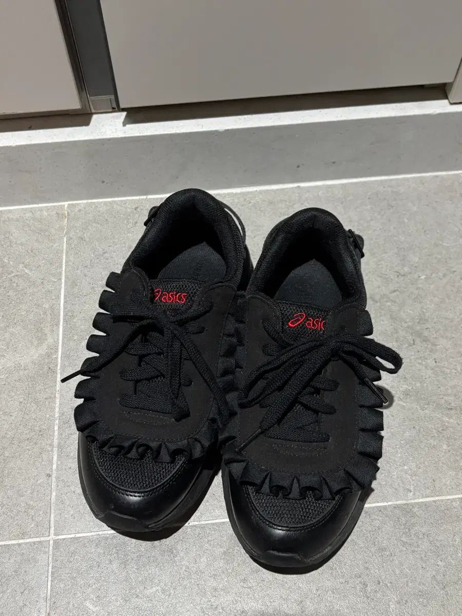 シューシュー 통 asics タサ ブラック 37 5