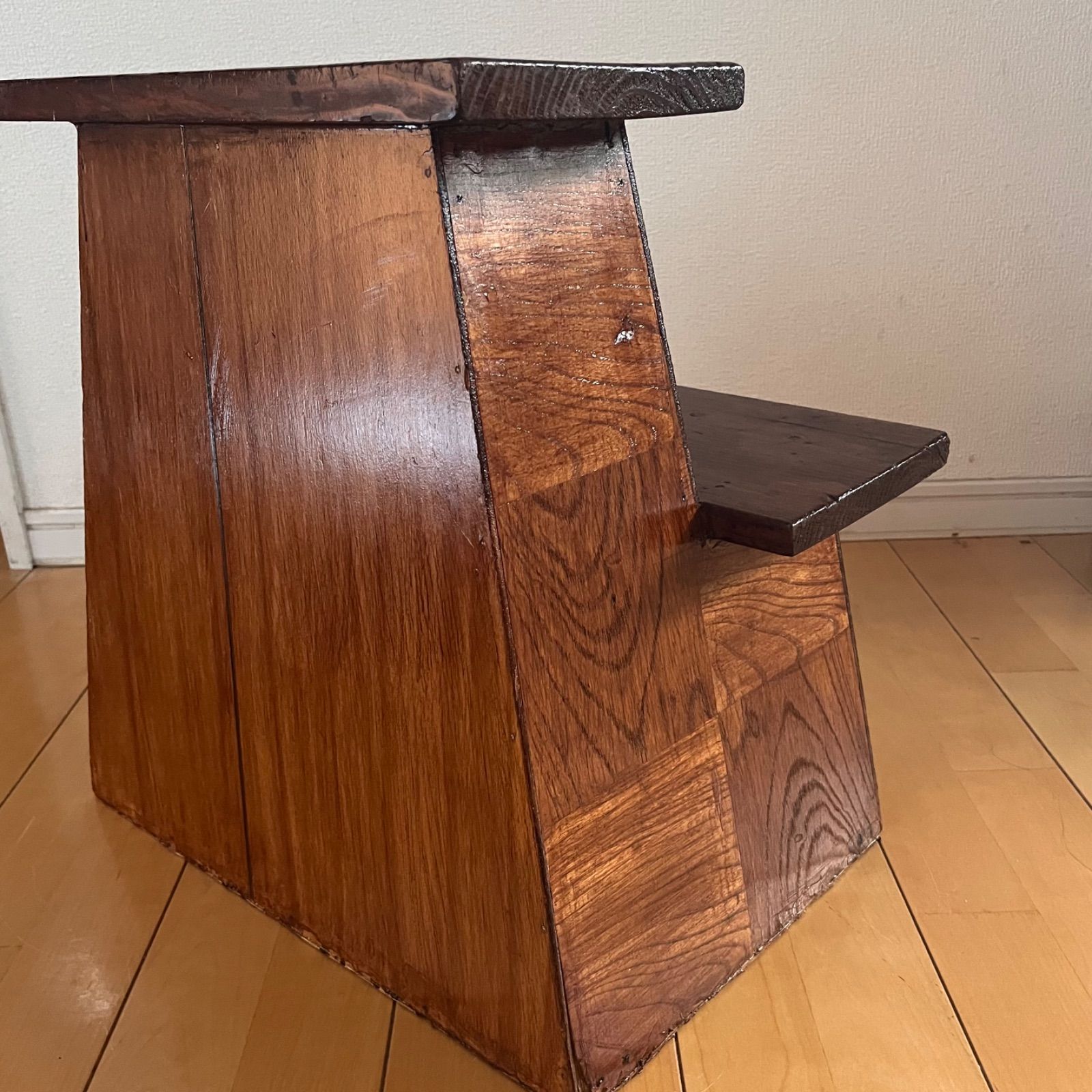 昔懐かしい 古家具木製 2段踏み台 ステップスツール ディスプレイ台