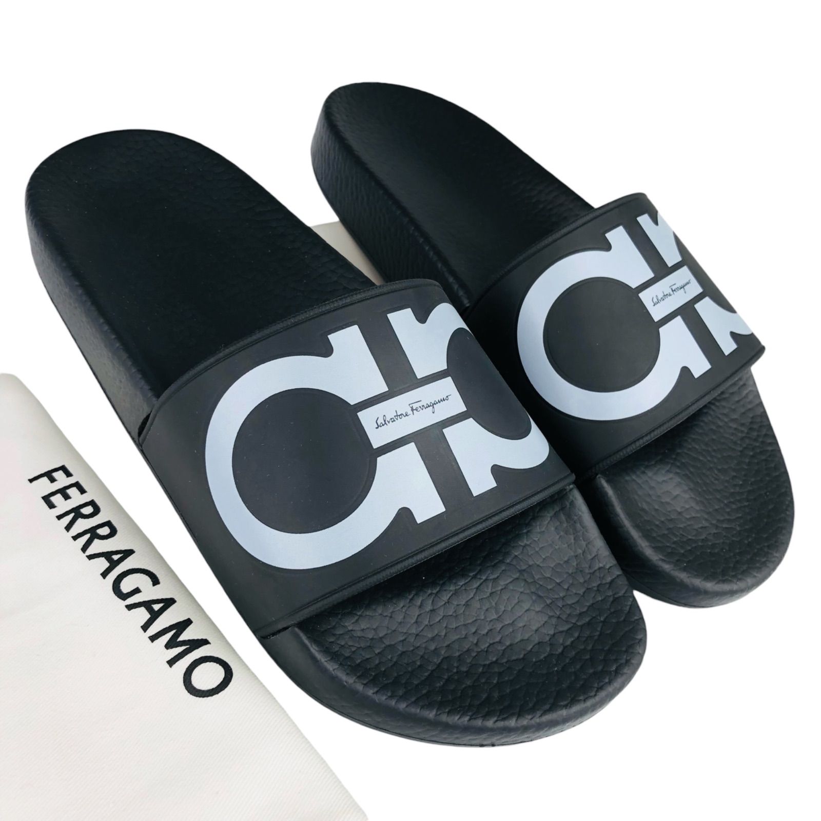 新品未使用★Salvatore Ferragamo★サルヴァトーレ フェラガモ【GROOVY】レディース ダブルガンチーニ:ブランドロゴデザイン ラバー スライドサンダル (6/23㎝相当) ブランドサンダル レディースサンダル 春夏靴 カジュアルシューズ