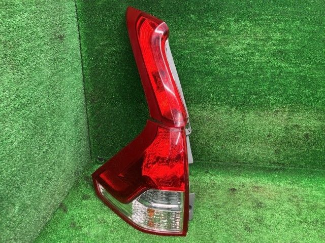 CR-V RM4 左テールランプ・テールライト 24G スタンレー P9850,P9849 33550-T0A-J01 NH788P