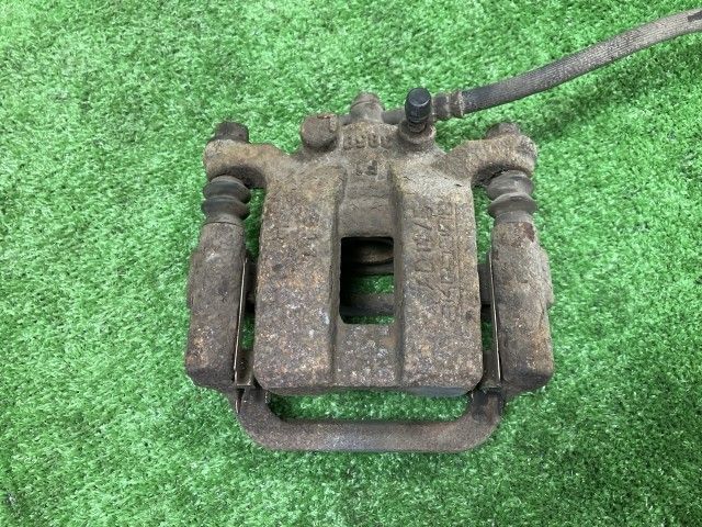 エクストレイル NT32 右リアキャリパー 20X 4WD 5人 44001-4BA0A AX6 の商品写真