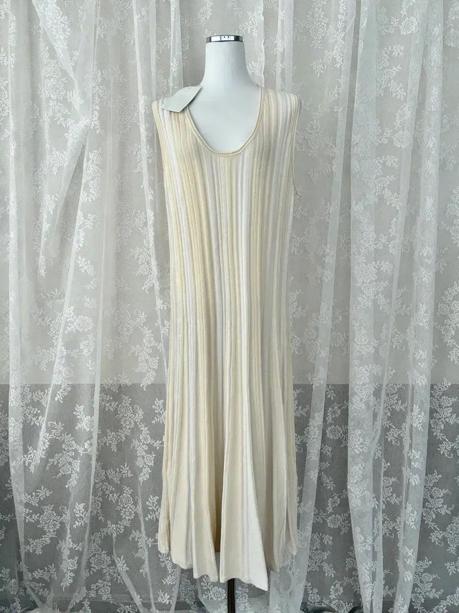 L) 新品 COS KNITTED ミディ ドレス アイボリー