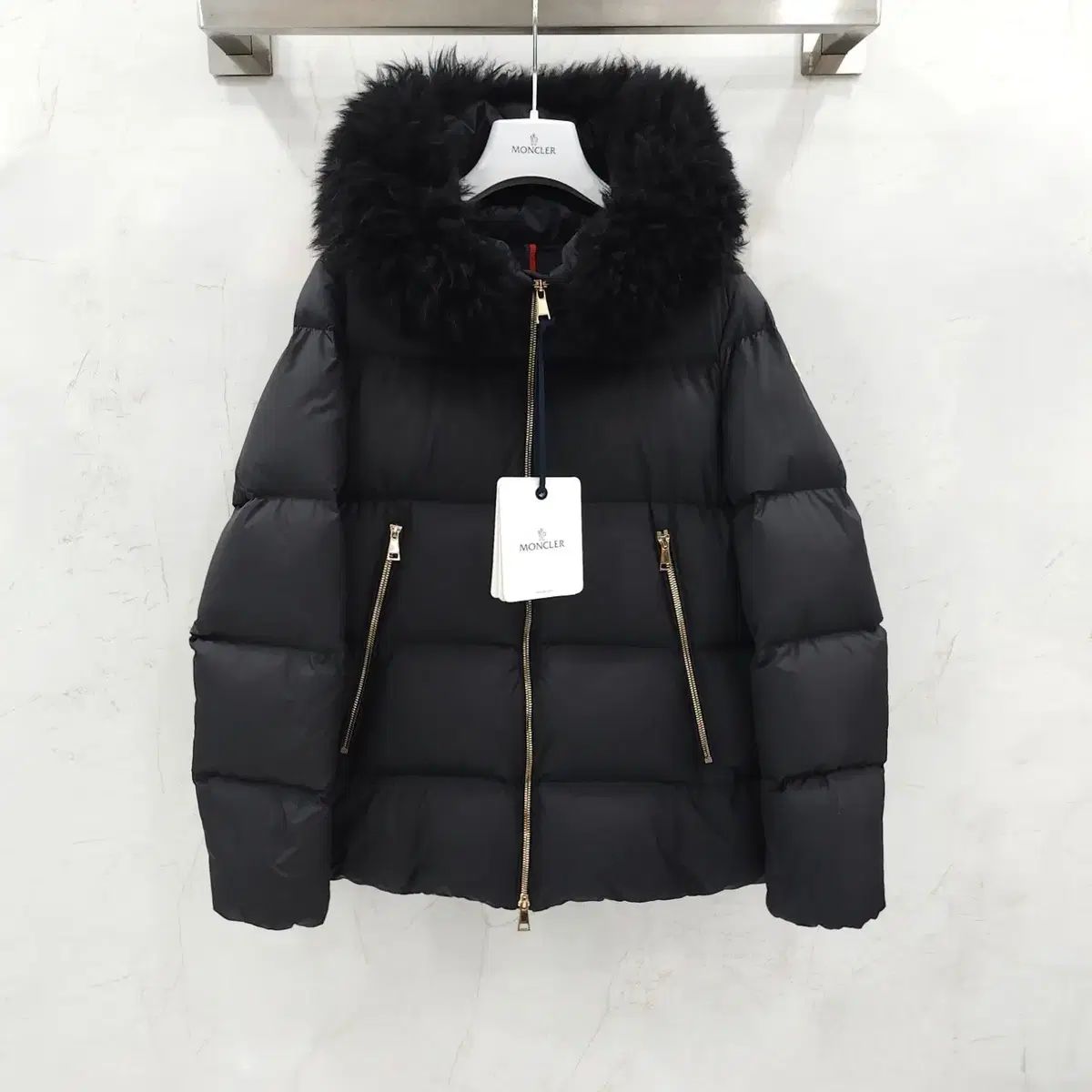 2 / モンクレール LAICHE ライチェ フード Shearling ショート ダウン