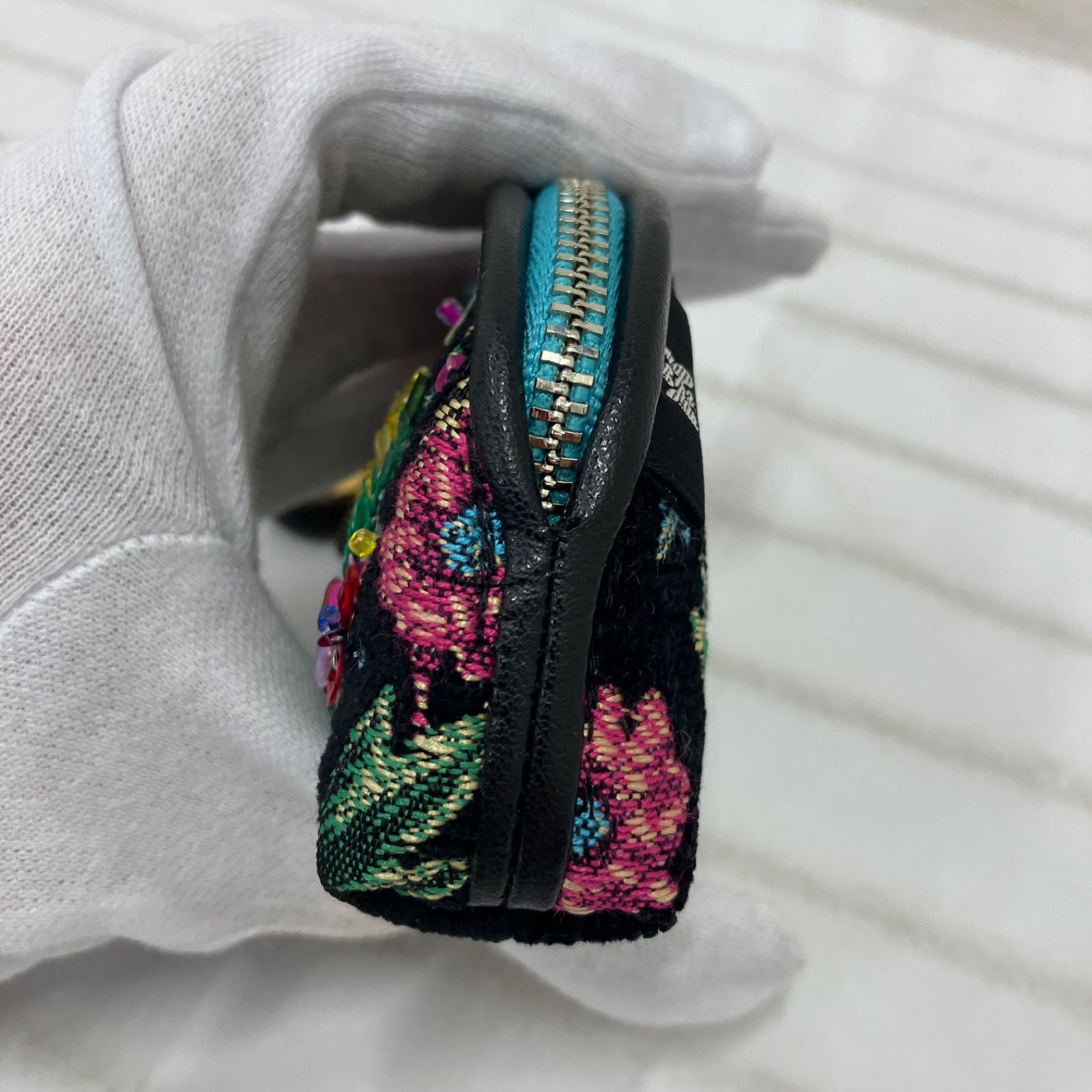 1328 Think Bee! シンクビー！ ビーズ刺繍 コインケース 小銭入れ 花柄 