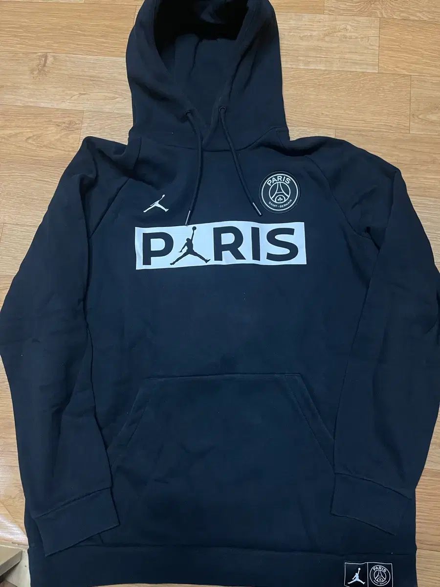 PSG パリ・サンジェルマン X ジョーダン コラボ 限定モデル フーディー 110サイズ