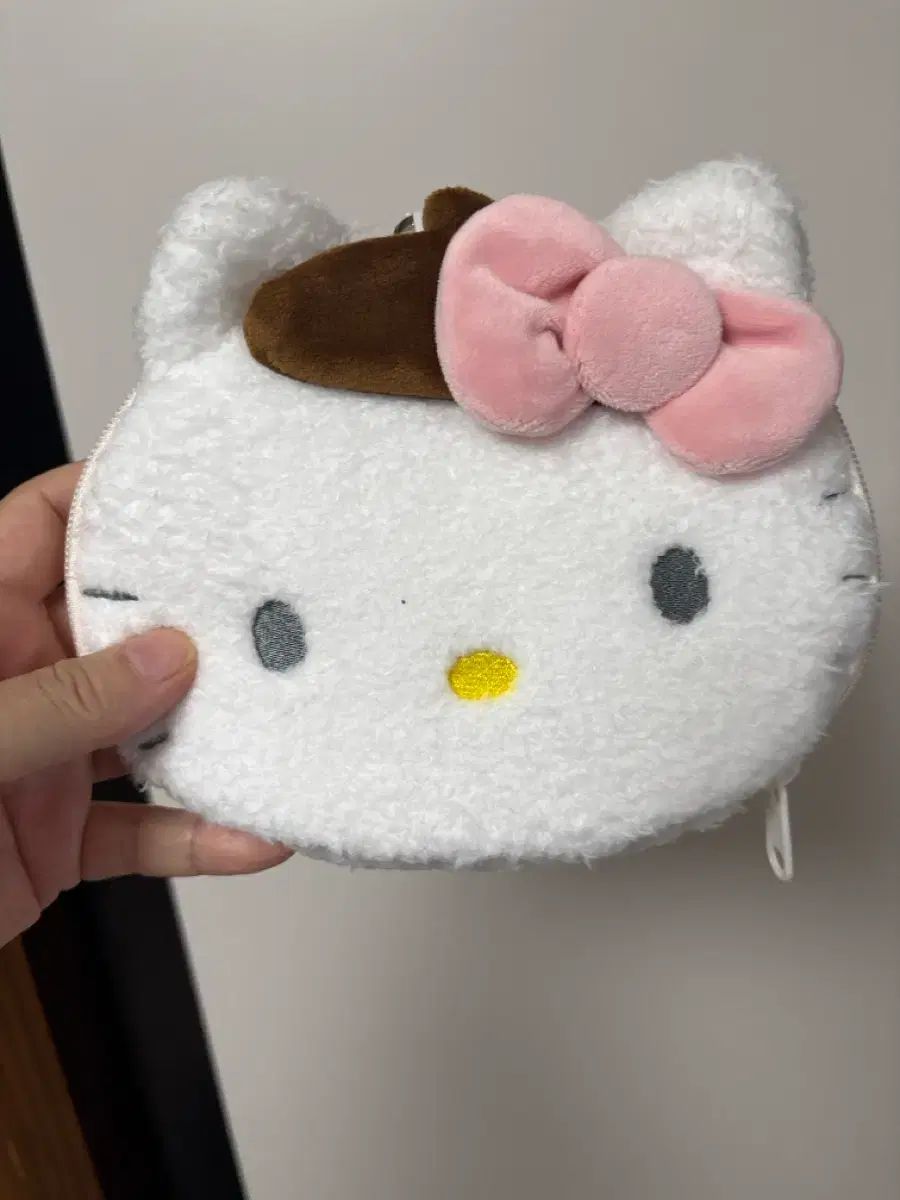 ダンキン サンリオ トラベル キーパー
