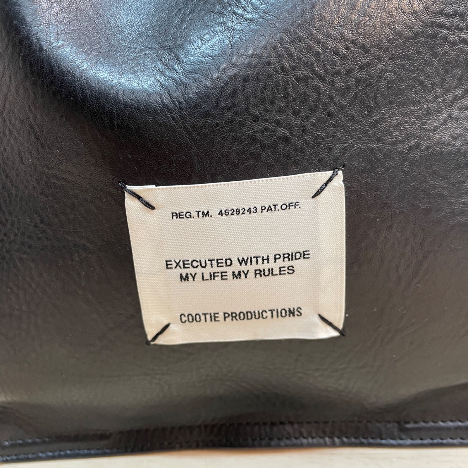 COOTIE PRODUCTIONS クーティー プロダクションズ Leather C-Store Bag