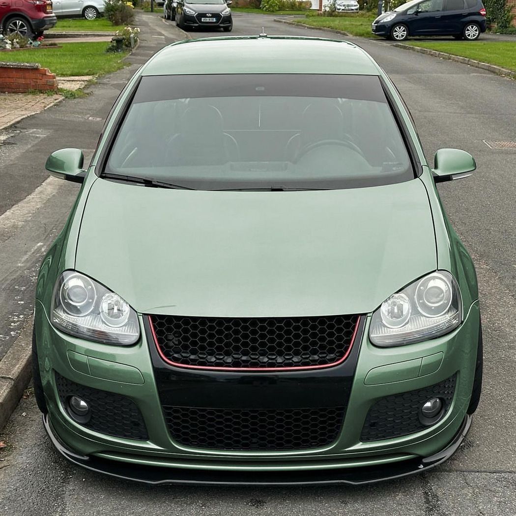 フォルクスワーゲン ゴルフ5 Golf 5 MK5 GTI ジェッタ Jetta MK5 GLI フロントバンパー用フロントリップ ABS製 前唇スポイラー ピアノブラック カーボン調 外装アクセサリー ドレスアップ 立体感アップ 傷防止 フロント印象チェンジ｜詳細画像
