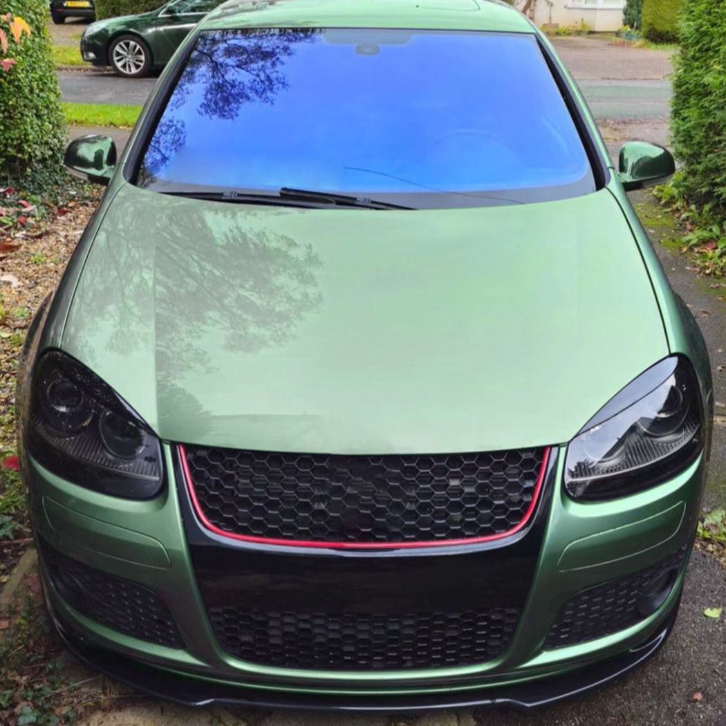 フォルクスワーゲン ゴルフ5 Golf 5 MK5 GTI ジェッタ Jetta MK5 GLI フロントバンパー用フロントリップ ABS製 前唇スポイラー ピアノブラック カーボン調 外装アクセサリー ドレスアップ 立体感アップ 傷防止 フロント印象チェンジ｜詳細画像