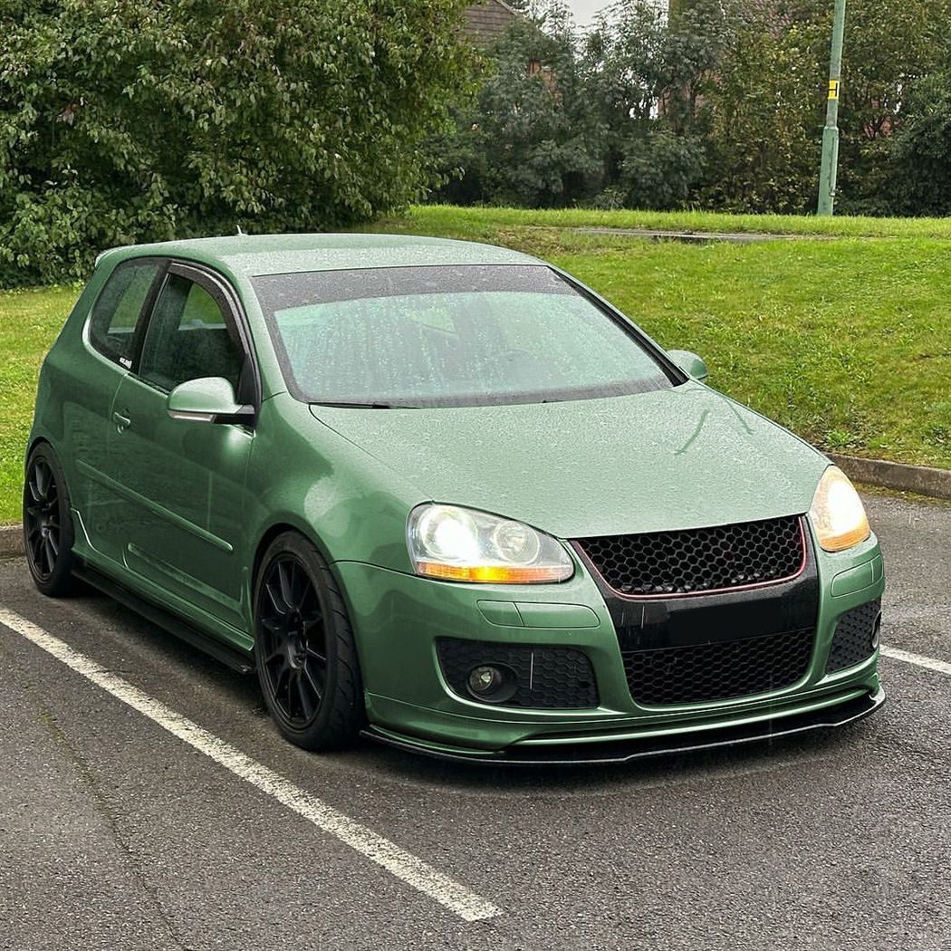 フォルクスワーゲン ゴルフ5 Golf 5 MK5 GTI ジェッタ Jetta MK5 GLI フロントバンパー用フロントリップ ABS製 前唇スポイラー ピアノブラック カーボン調 外装アクセサリー ドレスアップ 立体感アップ 傷防止 フロント印象チェンジ｜詳細画像