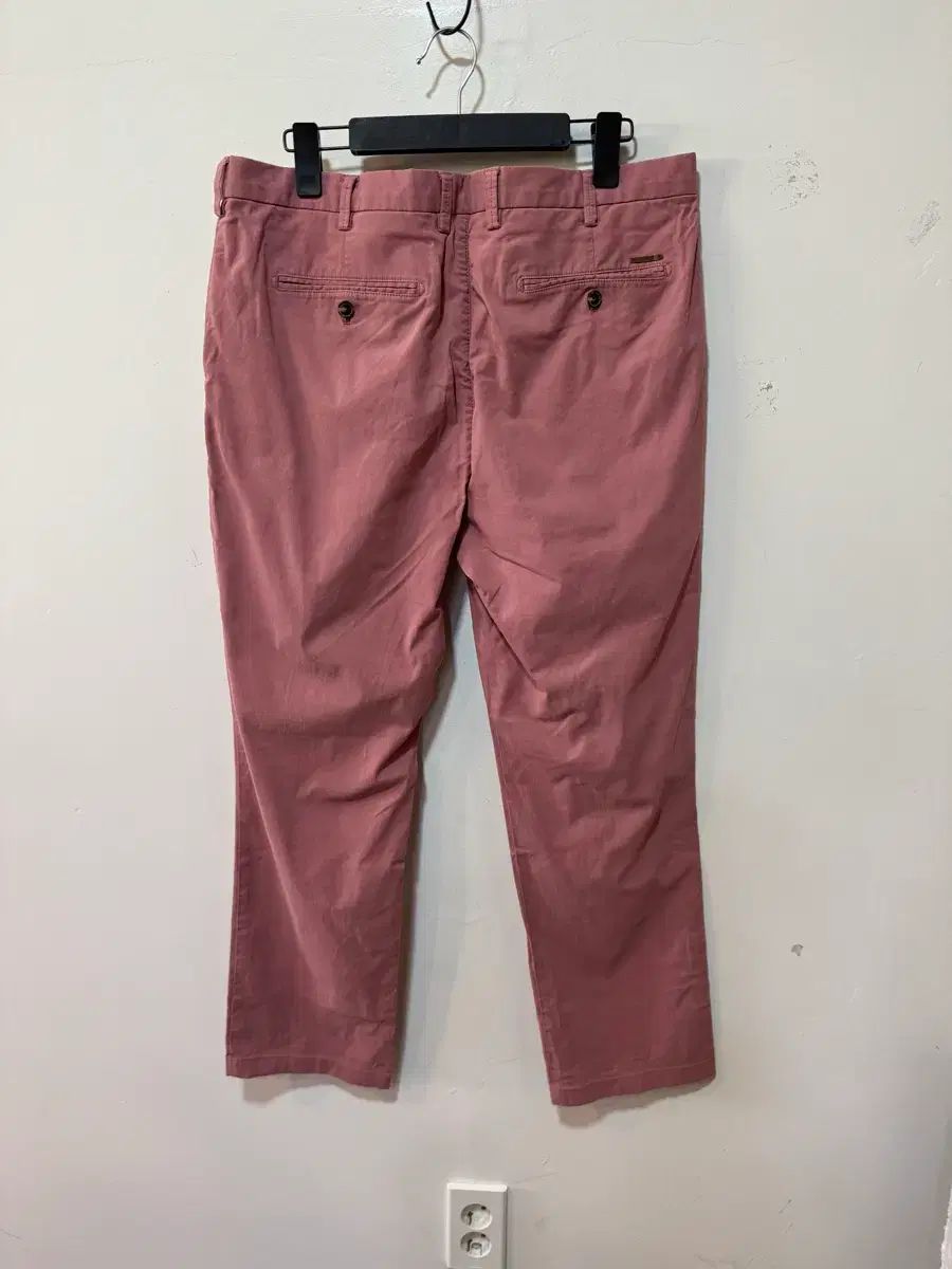 HAZZYS ヘジス ピンク スリムフィット コットン パンツ 92 (36) HAZZYS ヘジス ピンク スリムフィット コットン パンツ 92 (36)
