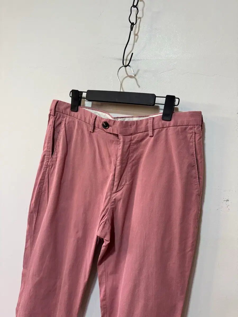 HAZZYS ヘジス ピンク スリムフィット コットン パンツ 92 (36) HAZZYS ヘジス ピンク スリムフィット コットン パンツ 92 (36)