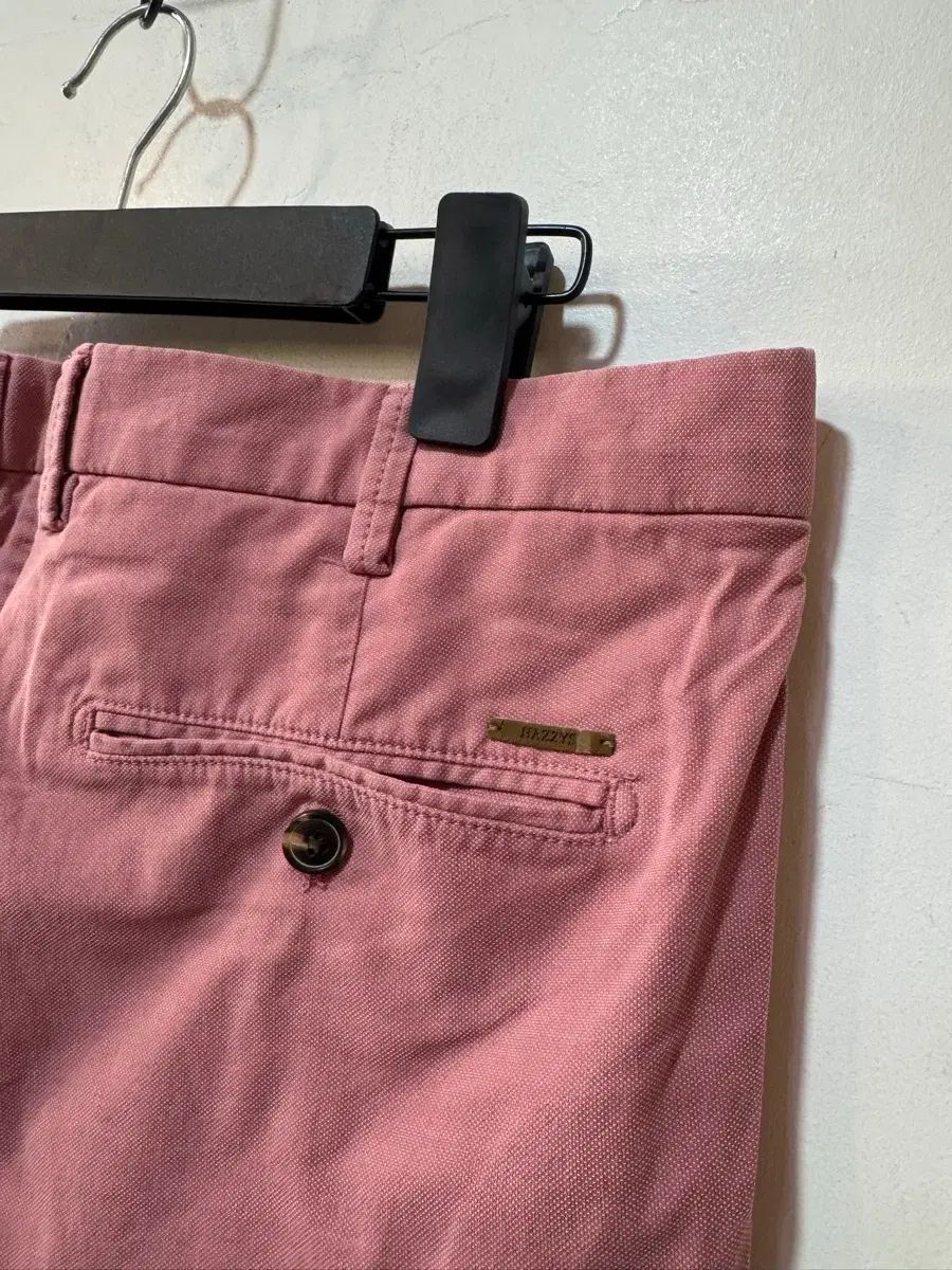 HAZZYS ヘジス ピンク スリムフィット コットン パンツ 92 (36) HAZZYS ヘジス ピンク スリムフィット コットン パンツ 92 (36)