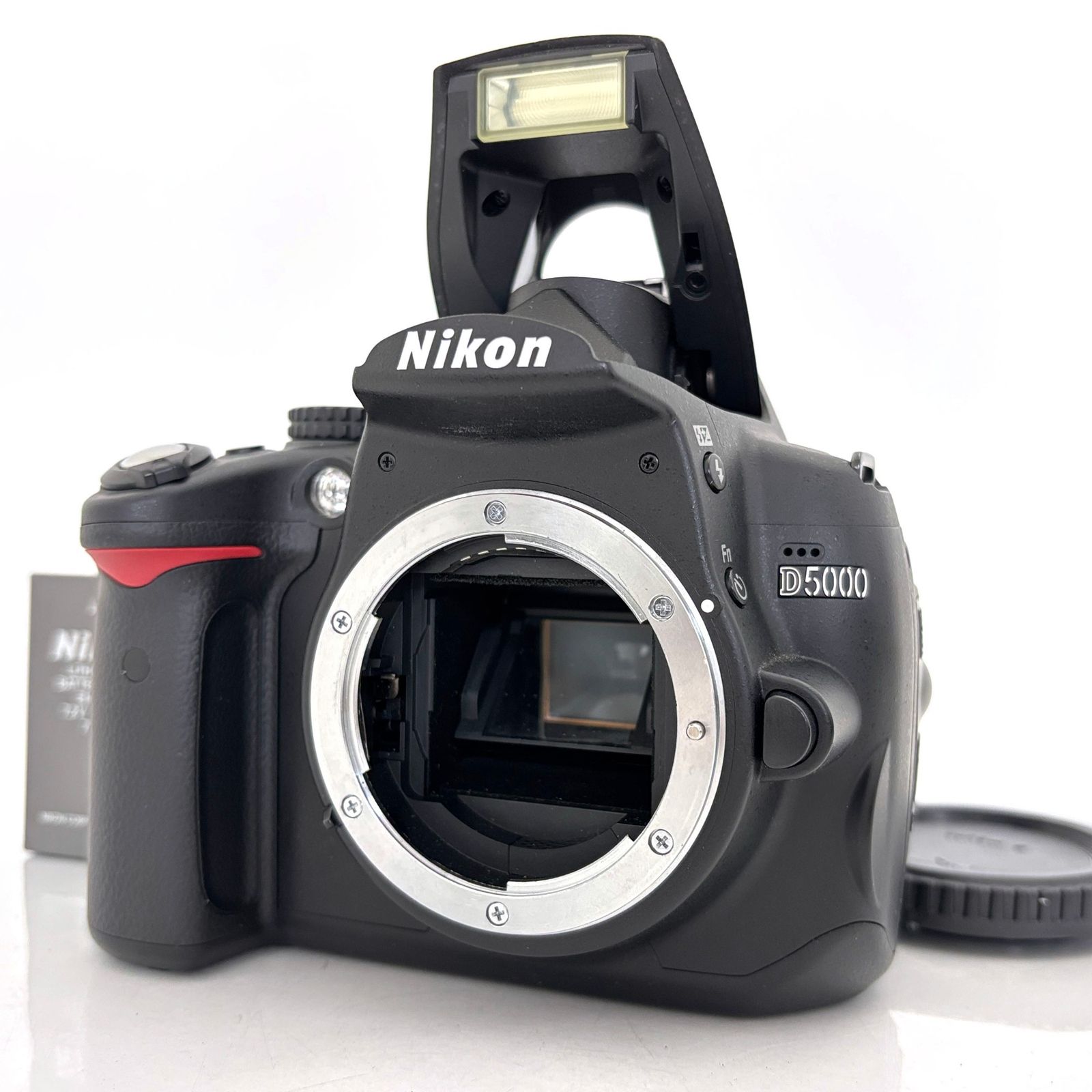 【ニコン】撮影回数2,895回！Nikon D5000 デジタル一眼レフカメラ バッテリー付き #M401