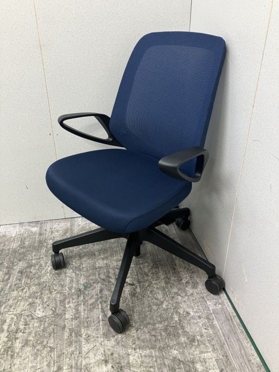 【中古品】イトーキ ノートチェア 固定肘付ノートチェア KJ-180JV-T1B2 ブルー
