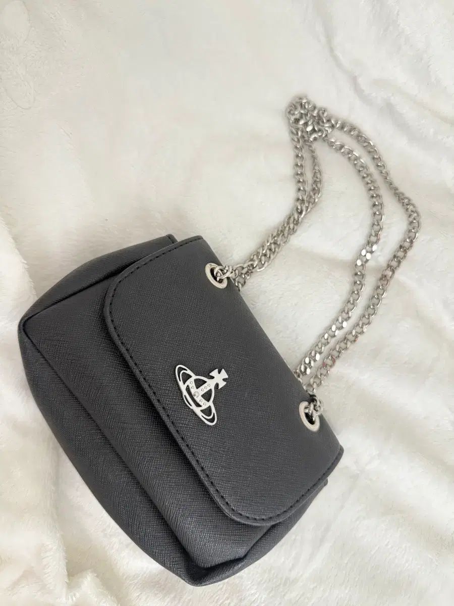 Vivienne Westwood ヴィヴィアン・ウエストウッド ブラック チェーン ミニバック