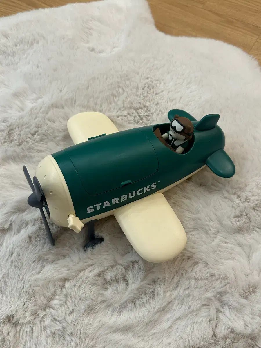 スターバックス ベアリスタ 飛行機 フィギュア