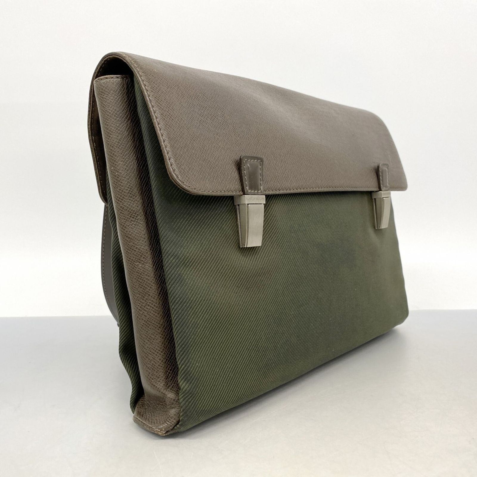 ルイヴィトン　タイガ　サラトヴGM　M30882　LV　アルドワーズ ルイ・ヴィトン(Louis Vuitton) ルイ・ヴィトン ショルダーバッグ