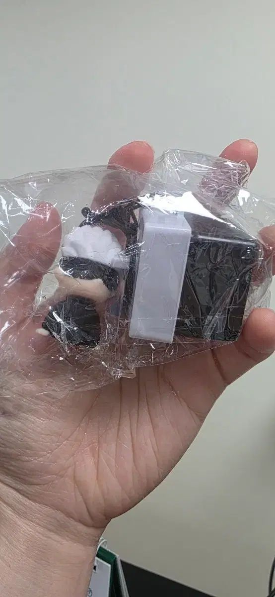 呪術廻戦 五条 悟 キューブ キーホルダー 出品