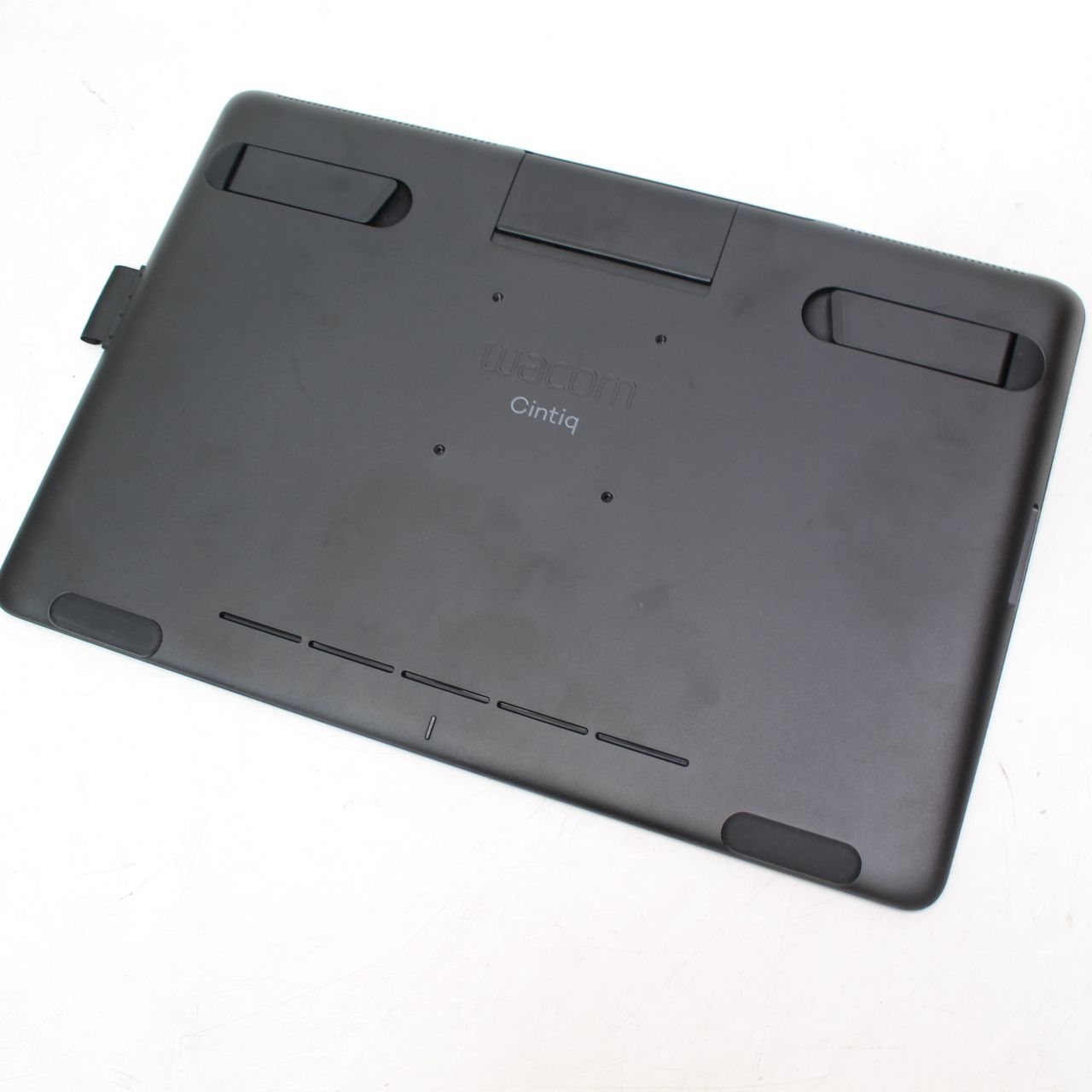 美品 Wacom Cintiq 16 DTK-1660 スタンド付 - メルカリ