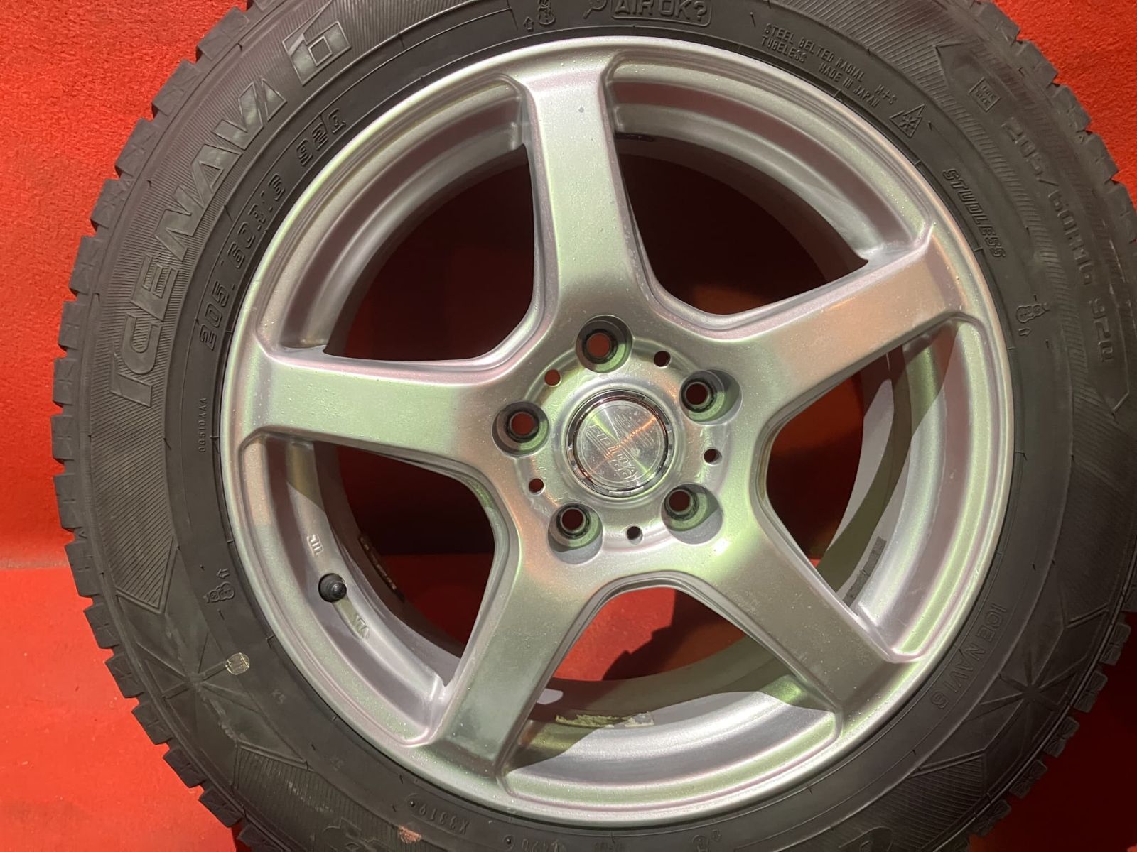 中古スタッドレスタイヤホイールセット【205/60R16 GOODYEAR ICE NAVI6