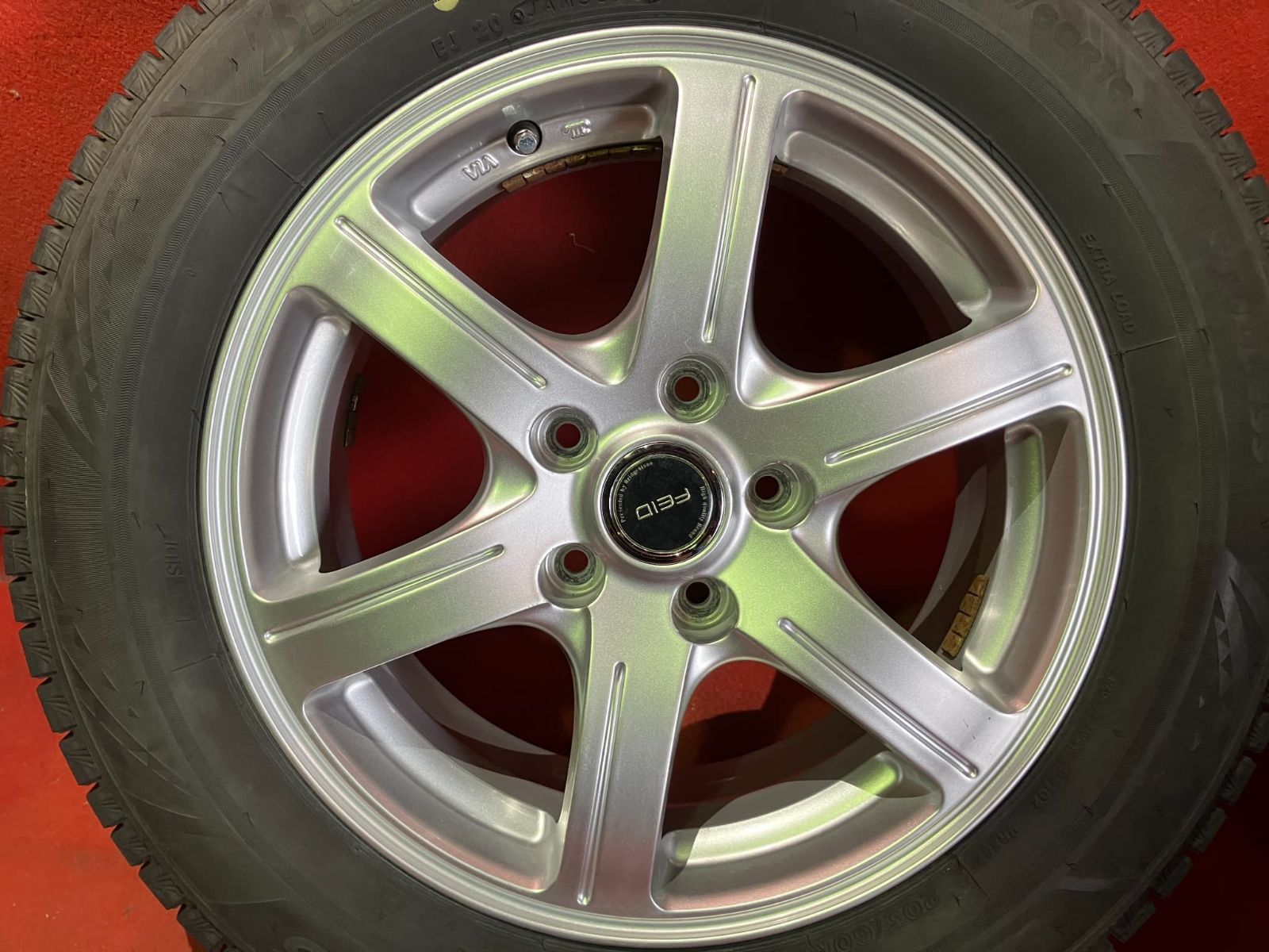 【お電話番号必須】中古スタッドレスタイヤホイールセット【205/60R16 BRIDGESTONE VRX3】[16x6.5+38 114.3/5H 社外 FEID] 4本SET 中古スタッドレスタイヤホイールセット【205/60R16 BRIDGESTONE VRX3