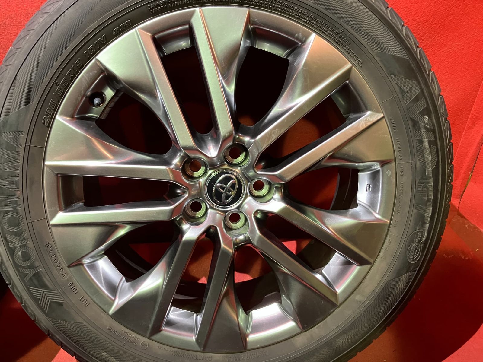 中古サマータイヤホイールセット【235/55R19 YOKOHAMA AVID GT】[19x7