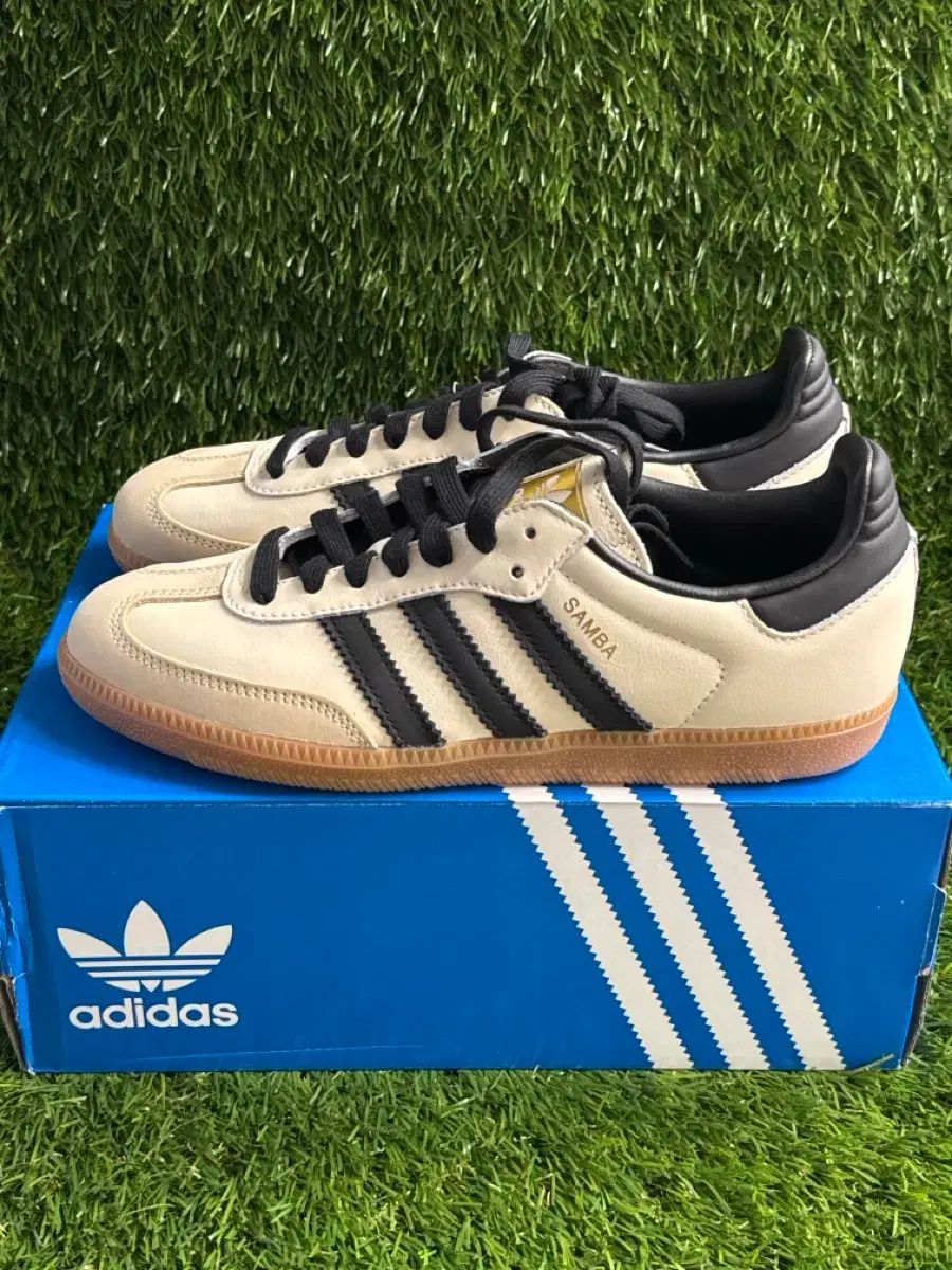 (235) W adidas アディダス サンバ OG クリーム 白 コア ブラック