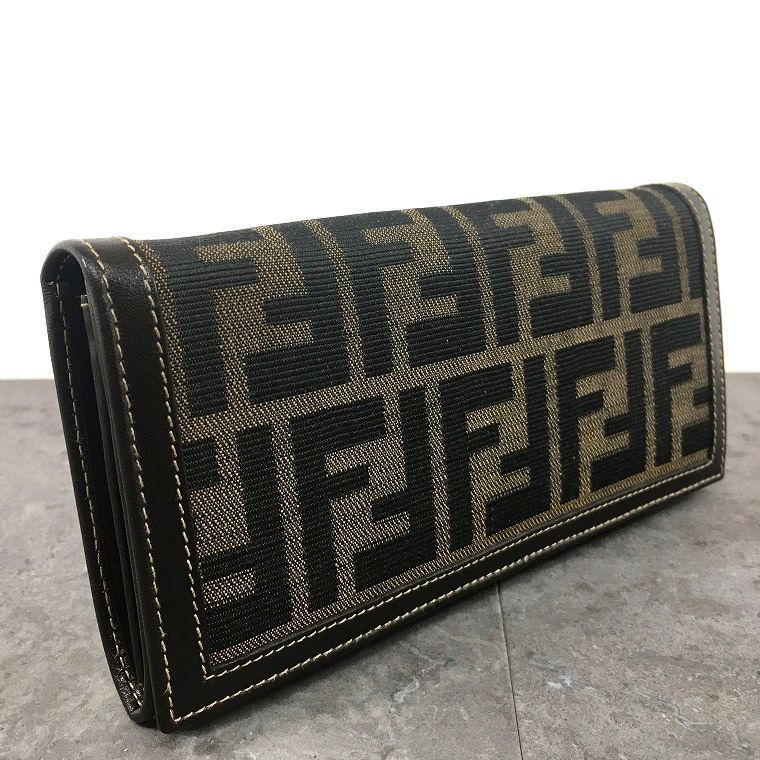 送料込み！ 極美品 FENDI 長財布 ズッカ柄 240 - メルカリ