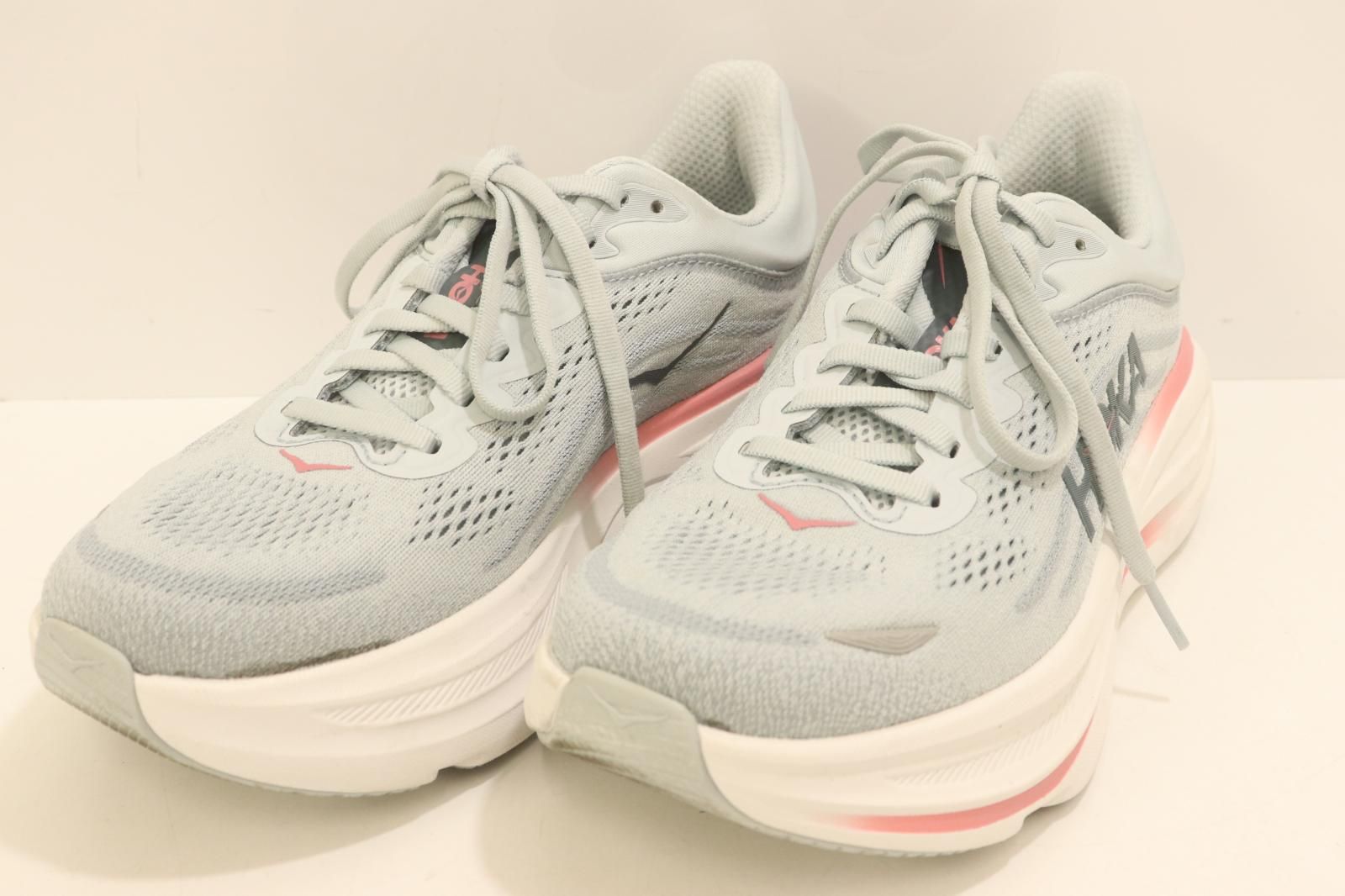 【中古】 HOKA ONEONE レディーススニーカー 24 Bondi 9 Wide スニーカー HOKA ONEONE 24 白 ホワイト ロゴ