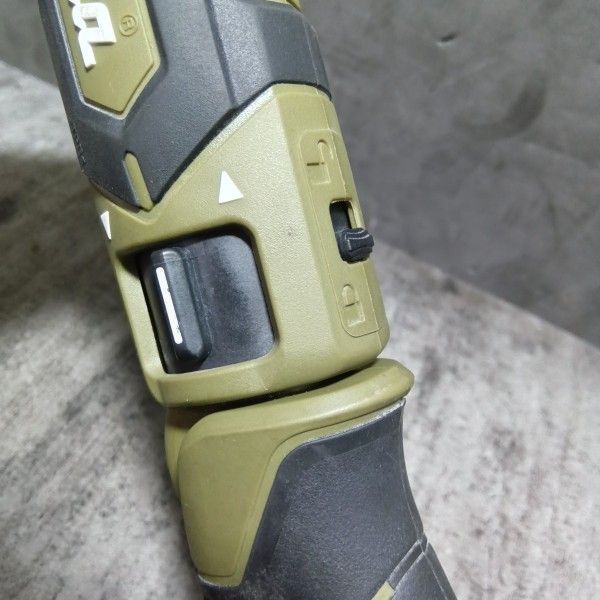 マキタ(makita) 7.2V充電式ペンインパクトドライバ TD022DZO 本体のみ 