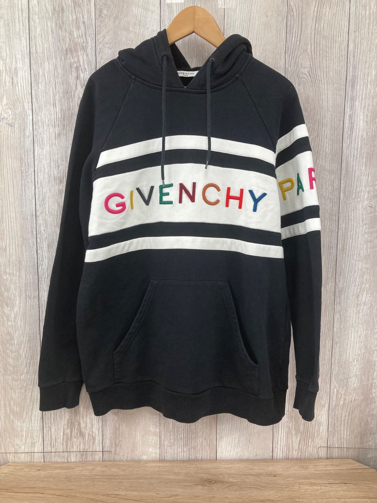 GIVENCHY ジバンシー ブラック フード付きパーカー Ｍサイズ 平塚店 衣料品