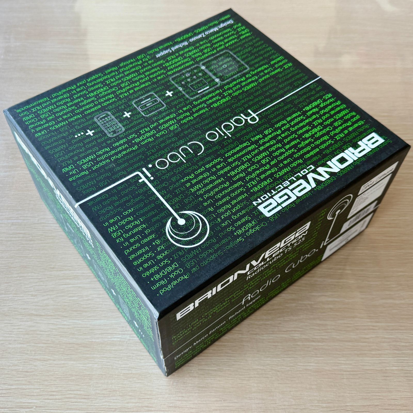 新品 ブリオンベガ BRIONVEGA キューブラジオ TS525ASJ 日本限定モデル