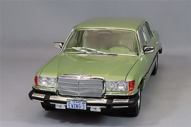 新品 NOREV 1/18 メルセデスベンツ 450 SEL シルバーグリーン US TV 1979 完成品ダイキャストミニカー 183975 [佐川急便]