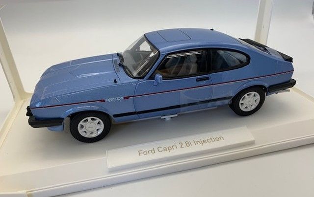 新品 NOREV 1/18 フォード カプリ Mk.III 2.8 インジェクション RHD 1984 メタリックパリブルー 完成品ダイキャストミニカー 182764 [佐川急便]