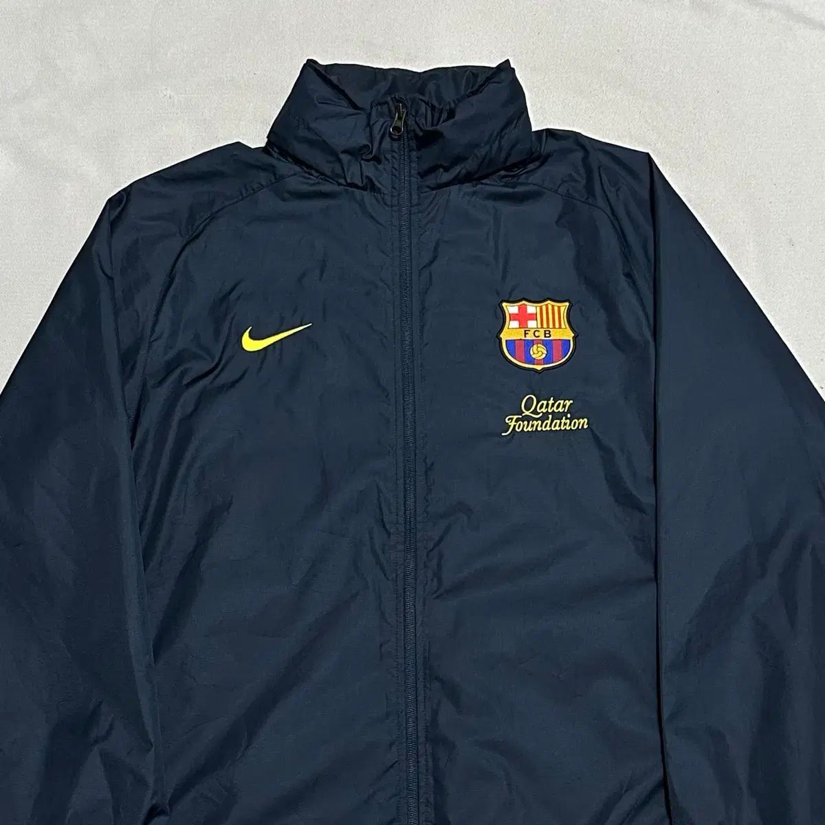 L NIKE バルセロナ STORM-FIT 付きフード ネイビ ウィンドブレーカー