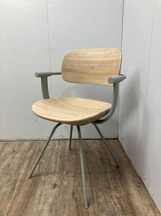 【アウトレット品】イトーキ バーテブラ03シリーズ 固定肘付バーテブラ03チェア KG815-L401 ナチュラル