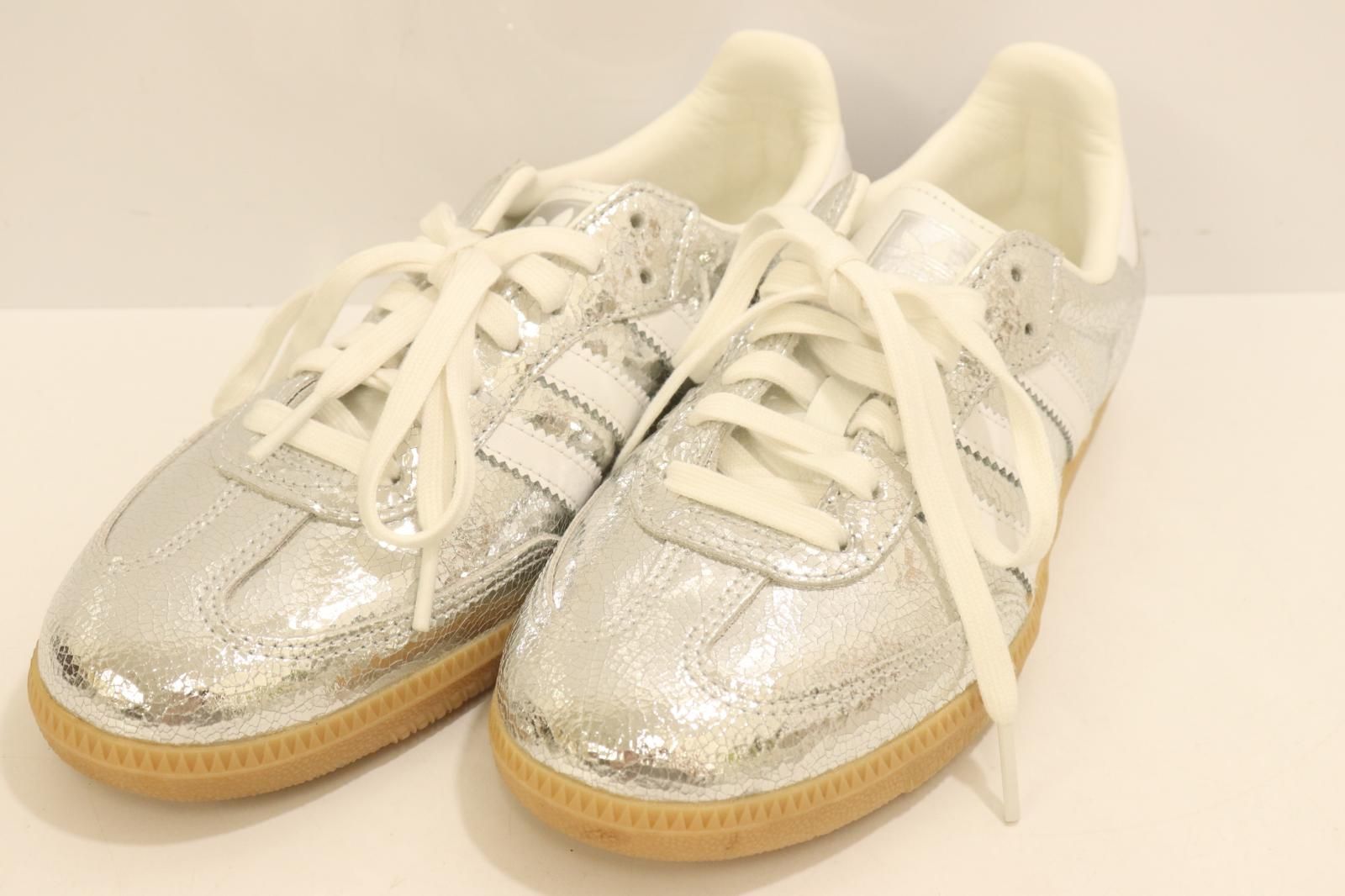 【中古】 adidas レディーススニーカー 24.5cm SAMBA OG スニーカー adidas 24.5cm 銀 シルバー ロゴ